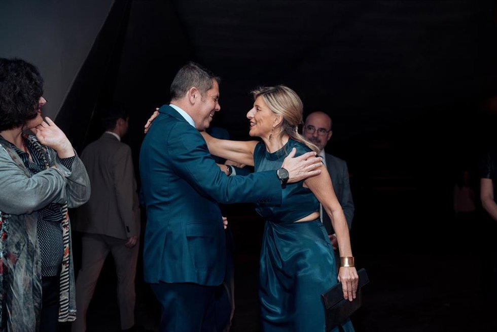 Archivo - El presidente de Cepyme, Gerardo Cuerva, saludando a la vicepresidenta segunda y ministra de Trabajo y Economía Social, Yolanda Díaz, en una imagen de archivo