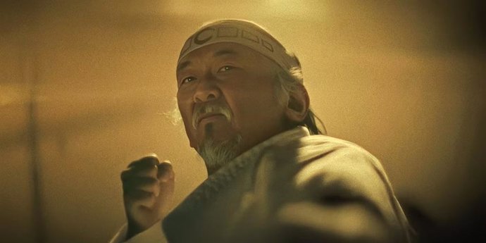 Así resucitó el final de Cobra Kai a Pat Morita, el legendario maestro de Karate Kid