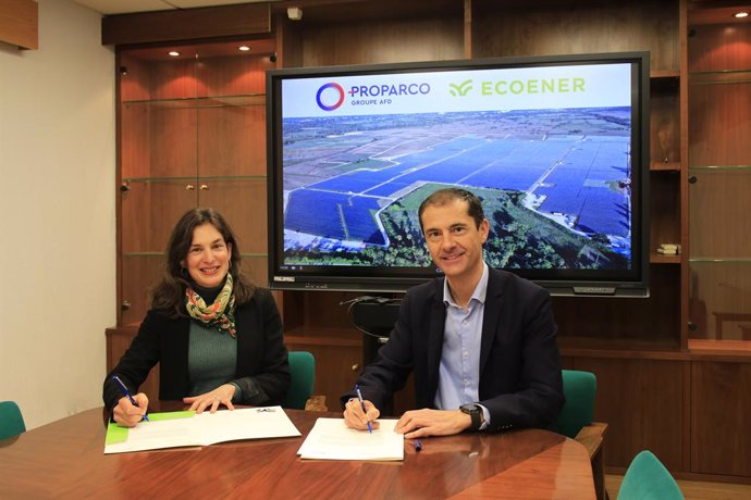 Anne Gautier, Directora de Energía y Digital para Asia y América Latina de Proparco y Fernando Rodríguez, vicepresidente ejecutivo de Ecoener.