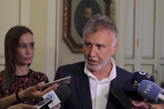 Archivo - Arxiu - El ministre de Política Territorial i Memòria Democràtica, Ángel Víctor Torres
