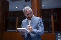 Padilla muestra la "total intención de retomar" las negociaciones con los sindicatos sobre el Estatuto Marco