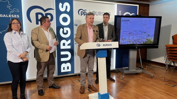 La diputada provincial de zona, Raquel Contreras, el alcalde de Ibeas, José Ignacio Colina, el senador Javier Lacalle y el diputado nacional Ángel Ibáñez.