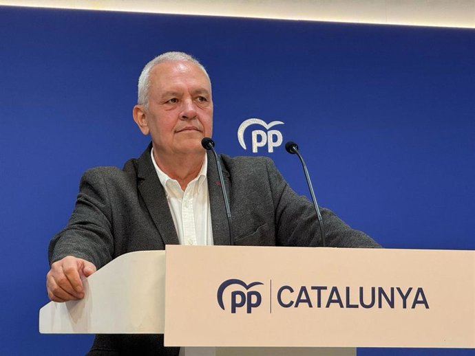 El secretario general del PP de Catalunya, Santi Rodríguez, en rueda de prensa este lunes