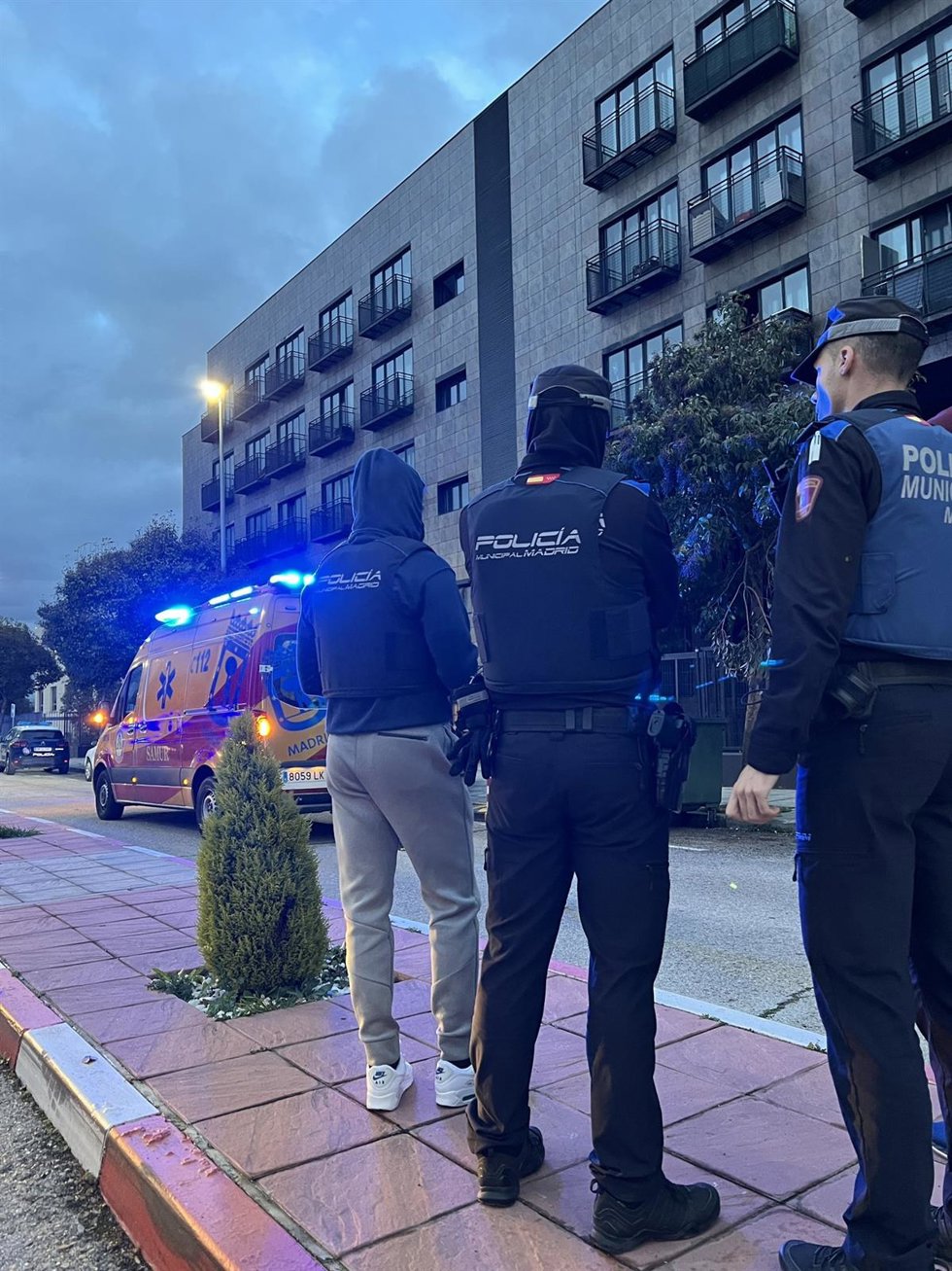 Muere apuñalado otro hombre en el 'hotel okupa' de San Blas y detienen al presunto autor