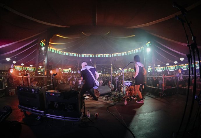 Trashville agertokiko kontzertuko bat Azkena Rock Festival jaialdian