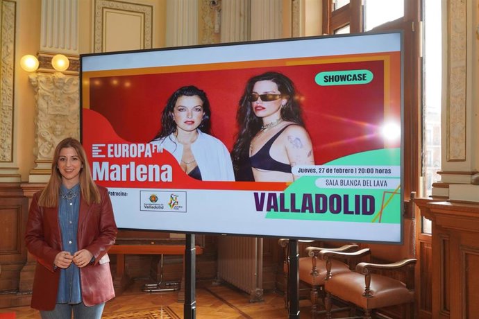 La concejala de Juventud, Carolina del Bosque, presenta el concierto de Marlena.