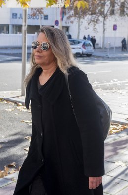 Archivo - La asesora de Moncloa, Cristina Álvarez, a su salida de los juzgados de Plaza Castilla.