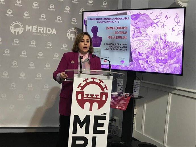 La delegada de Festejos y de Igualdad de Oportunidades entre Mujeres y Hombres, Ana Aragoneses, en la presentación del Encuentro de Mujeres Carnavaleras y acciones en materia de Igualdad