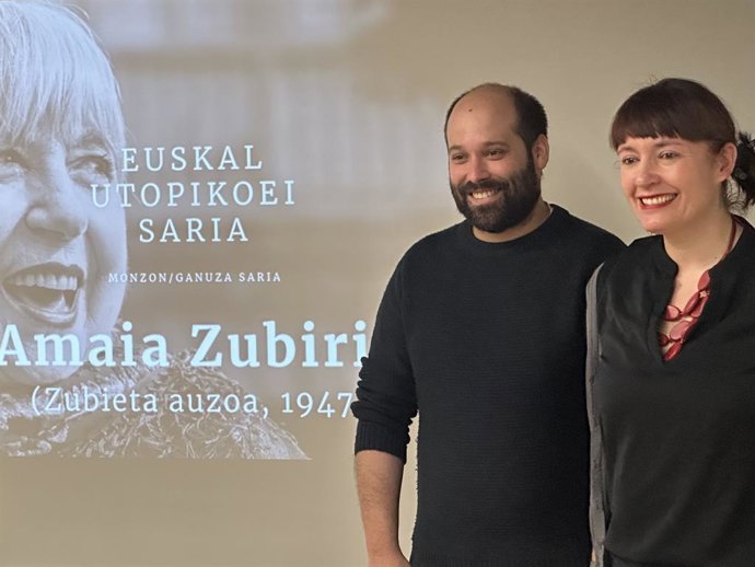 Bergarako alkate Gorka Artola eta Olaso Dorrea Fundazioko lehendakari Iratxe Esnaola
