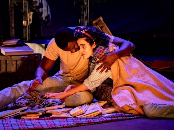 Escena de 'Mecanoscrit del segon origen'