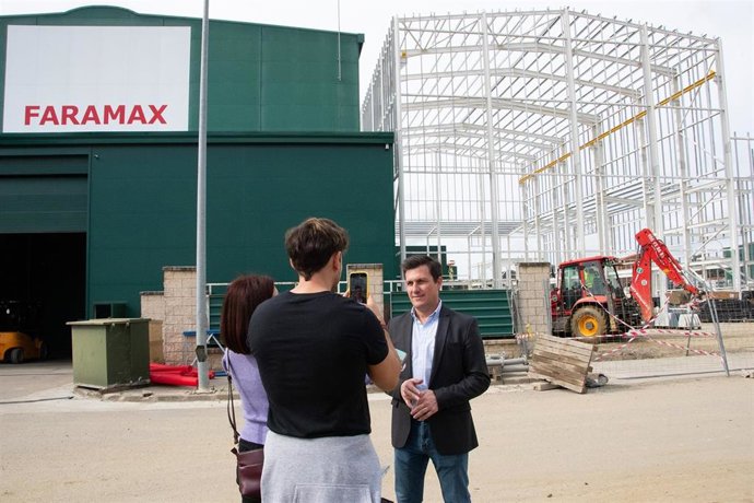 El Vicepresidente 3º de Fomento, Movilidad y Agenda Provincial de la Diputación de Cáceres visita el polígono de Malpartida de Plasencia