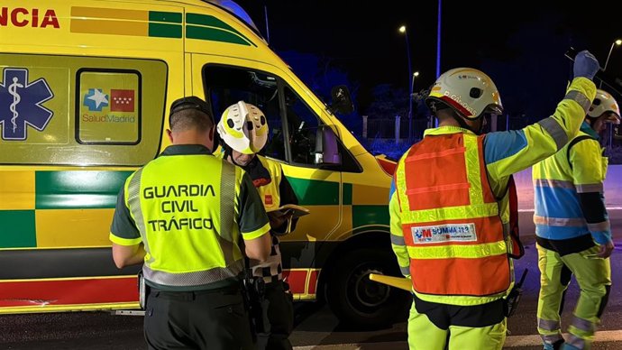 Archivo - Un camión pierde el control en la A-42 y atropella mortalmente a un operario de carreteras