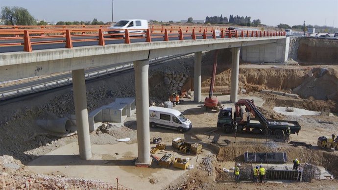 Reobertura d'un pont de la CV-36 sobre el barranc del Poyo