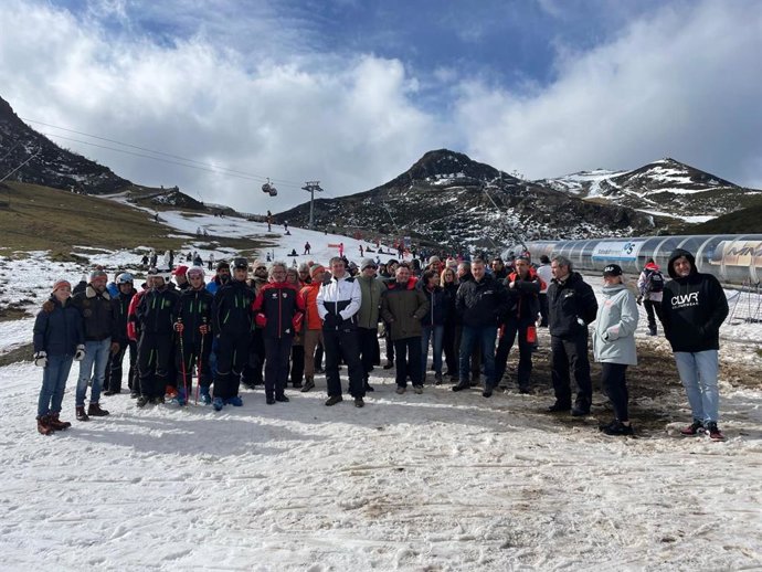 Protesta en Valgrande-Pajares para pedir la destitución del jefe de explotación de la estación invernal.