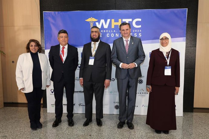 El primer teniente de alcalde, Félix Romero, y la directora general del ramo, Laura de Arce, en la inauguración de World Health Tourism Congress