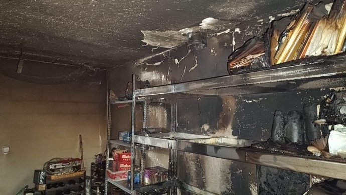 Una chimenea provoca el incendio sin heridos de una vivienda de Villanueva de la Cañada