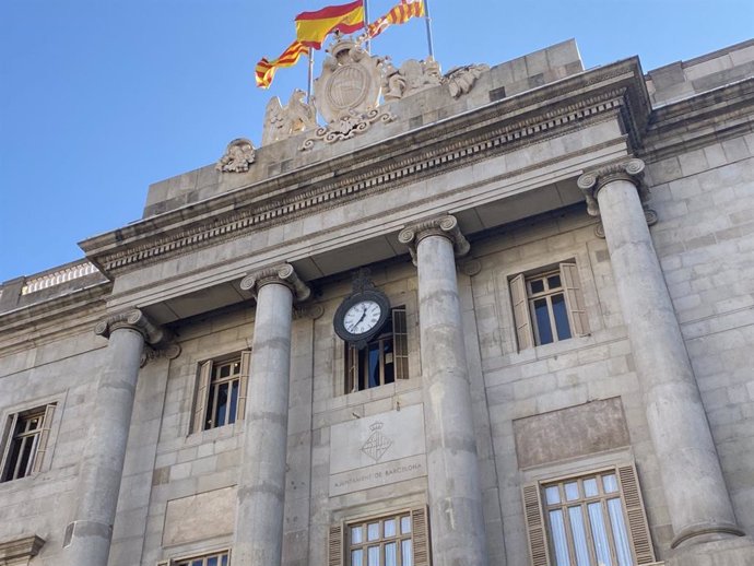 Archivo - Arxiu - Façana de l'Ajuntament de Barcelona.