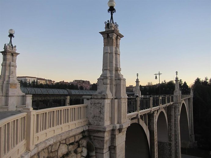 Archivo - Viaducto de Teruel