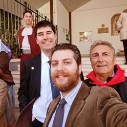 El portavoz de Llibetat Llucmajor, Alexandro Gaffar, junto con otros representantes de la formación.