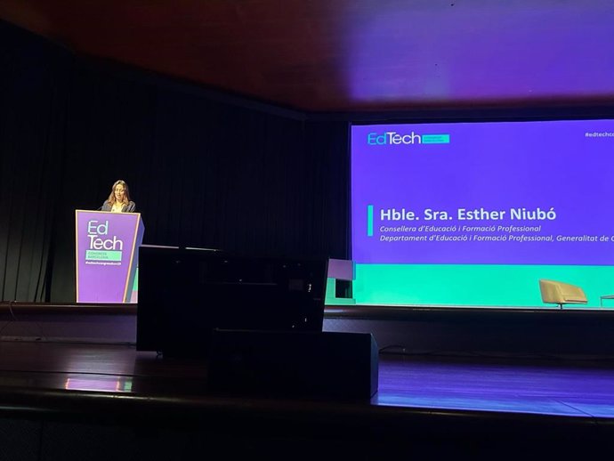 La consellera Esther Niubó en l'obertura de l'Edtech Congress Barcelona 2025