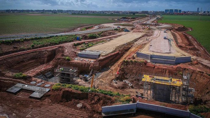 Obras de Lantania en el ramal técnico de la Línea 3 del Metro de Sevilla