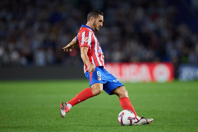 Archivo - Koke Resurreccion of Atletico de Madrid in action during the LaLiga EA Sports match between Real Sociedad and Atletico de Madrid at Reale Arena on October 6, 2024, in San Sebastian, Spain.