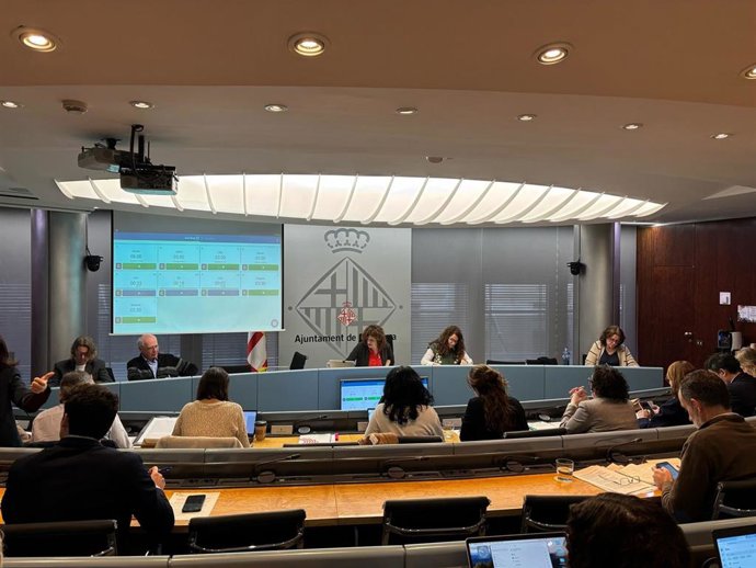 La Comisión de Derechos Sociales del Ayuntamiento de Barcelona aprueba inicialmente ampliar el dentista municipal para personas en situación de vulnerabilidad en el distrito de Sant Martí