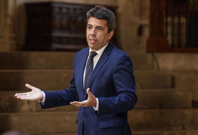 El presidente de la Generalitat valenciana, Carlos Mazón, En el Palau de la Generalitat, a 11 de febrero de 2025, en Valencia, Comunidad Valenciana (España). 