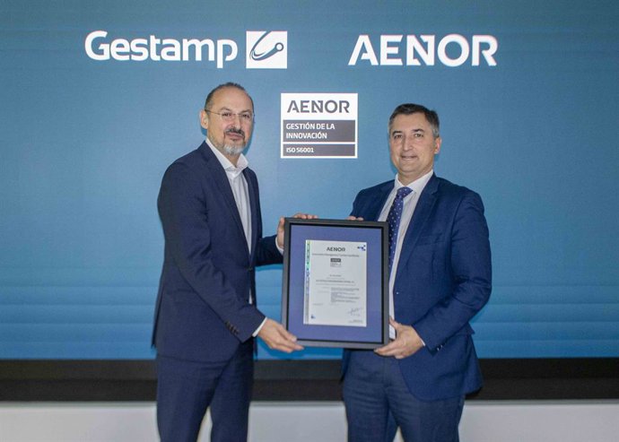 El jefe de Tecnología e Innovación de Gestamp, Ignacio Martí y el director de Desarrollo de Negocio Aenor, Nicolás Henríquez.