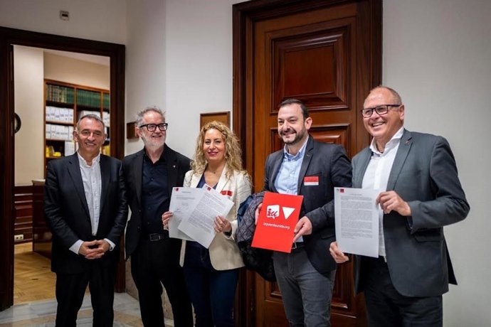 Los alcaldes de Mieres y Lena, en el Congreso