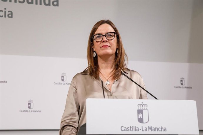 Archivo - La portavoz del Ejecutivo regional, Esther Padilla.