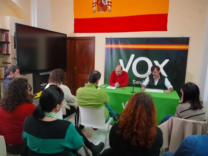 Reunión de Vox con vecinos de San Jerónimo