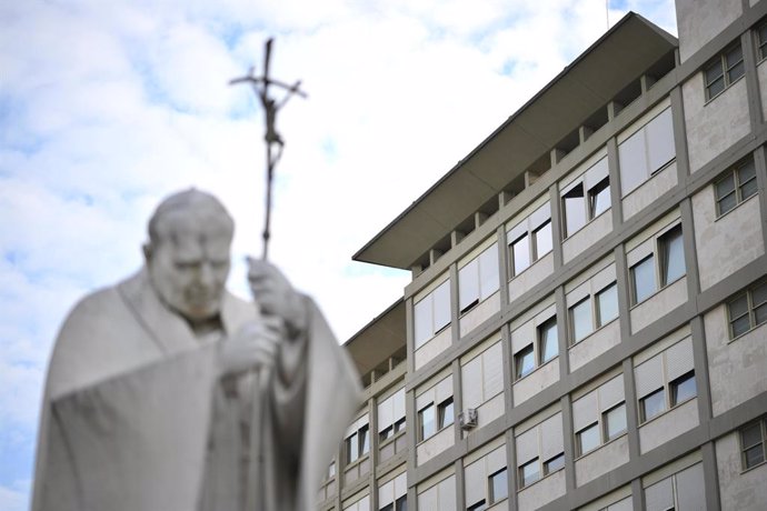 February 18, 2025, Roma: Una veduta esterna del policlinico Gemelli dove è ricoverato Papa Francesco, Roma, 18 febbraio 2025. //.An external view of the Gemelli hospital where Pope Francis is hospitalized for tests and treatment for bronchitis in Rome, It