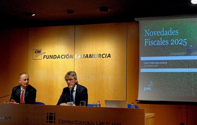 El consejero de Economía, Hacienda, Fondos Europeos y Transformación Digital, Luis Alberto Marín, participa en el Foro Tributario Región de Murcia 2025, organizado por la consultora internacional PriceWaterhouseCoopers