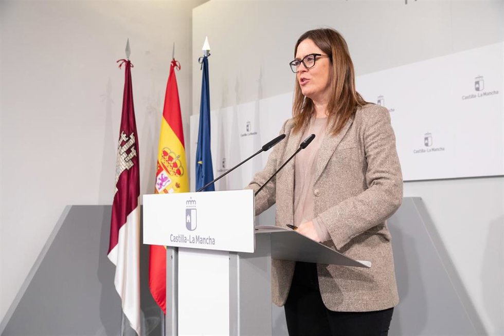 La consejera Portavoz del Gobierno regional, Esther Padilla, comparece en rueda de prensa para informar sobre los acuerdos adoptados por el Consejo de Gobierno. En el Palacio de Fuensalida