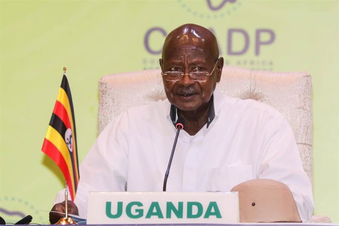 Archivo - El presidente de Uganda, Yoweri Museveni, durante una cumbre en Kampala (archivo)