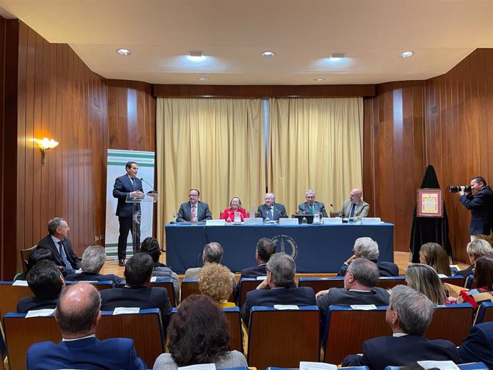 El consejero de Justicia, Administración Local y Función Pública, José Antonio Nieto, en el acto del V Premio Justicia Social que ha concedido el Consejo Andaluz de Graduados Sociales a la ONCE en Andalucía.