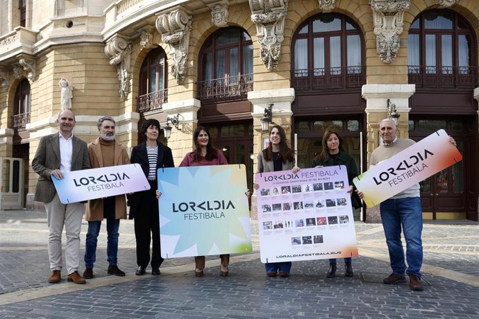 Organizadores y representantes políticos presentan la 11 edición en el Arriaga del Loraldia Festibala