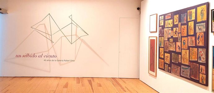 La muestra que conmemora el 40 aniversario de la Galería Rafael Ortiz podrá visitarse hasta el 21 de marzo.