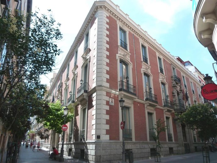 Archivo - Foto de archivo del Palacio de Santoña, sede de la Cámara Oficial de Comercio, Industria y Servicios de Madrid.