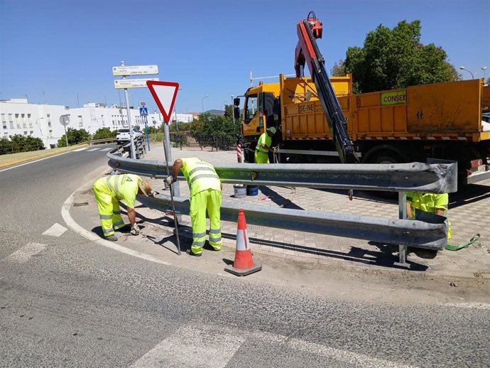 La Junta adjudica por 5,3 millones la conservación de 314 kilómetros de carreteras de la provincia de Sevilla.