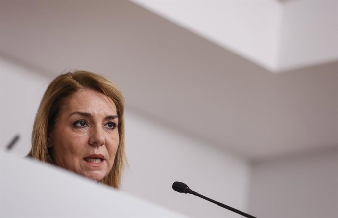 Archivo - Arxiu - La vice-presidenta del Consell i consellera de Servics Socials, Igualtat i Habitatge, Susana Camarero, durant una roda de premsa