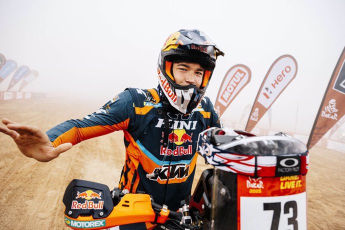 Archivo - El piloto español Edgar Canet (KTM), en el Rally Dakar 2025.