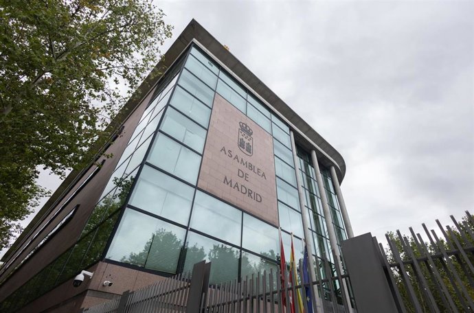 Archivo - Fachada de la Asamblea de Madrid