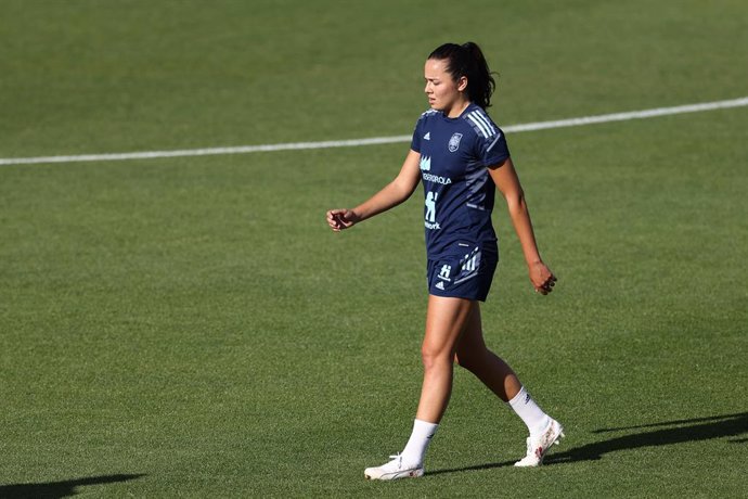 Archivo - Amaiur Sarriegi looks on during the training session of Spain Women Team at Ciudad del Futbol on June 22, 2022, in Las Rozas, Madrid, Spain.