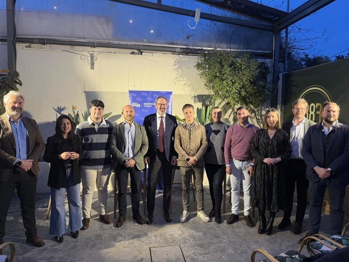 El presidente provincial de NNGG de Córdoba, Ángel López, en un encuentro entre estudiantes de FP y empresarios de diferentes sectores de la provincia.