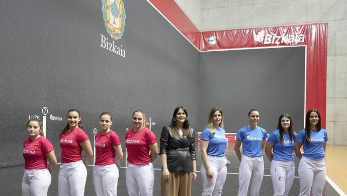 Presentación Del Torneo Bizkaia De Pelota Mano Femenino
