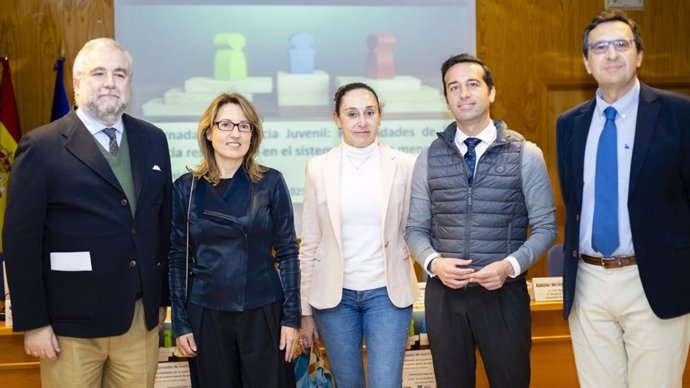 El director general de Justicia Juvenil y Cooperación de la Junta, Esteban Rondón, en las I Jornadas de Justicia Juvenil.