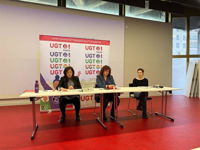 La secretaria general de UGT Madrid, Susana Huertas Moya, presenta el informe de la brecha salarial en la región.