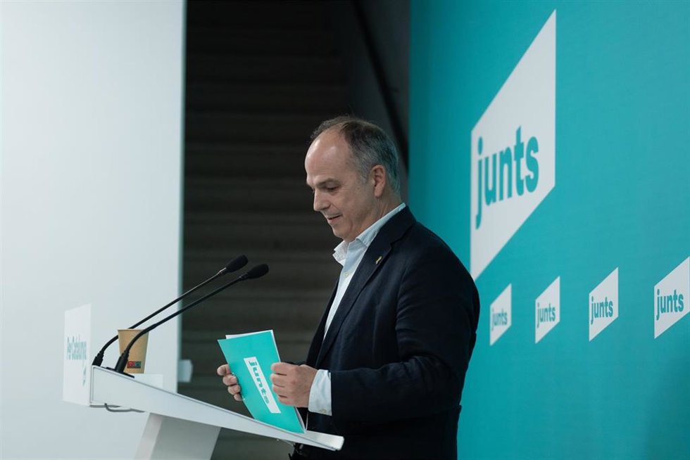 Archivo - El secretario general de Junts, Jordi Turull, comparece ante los medios de comunicación, en la sede de Junts, a 1 de julio de 2024, en Barcelona, Catalunya (España).